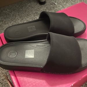 Lululemon Restfeel Women's Slide size 8